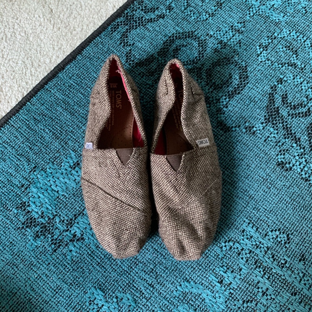 Brown Toms